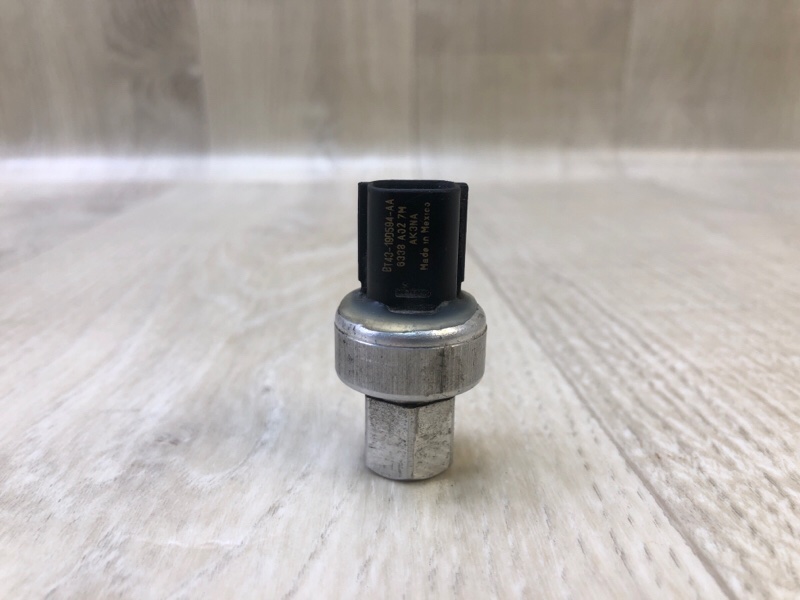 Датчик давления кондиционера FORD MUSTANG 15- 2017 Кабриолет 3.7 C37PDED HG1Z-19D594-A Б/У