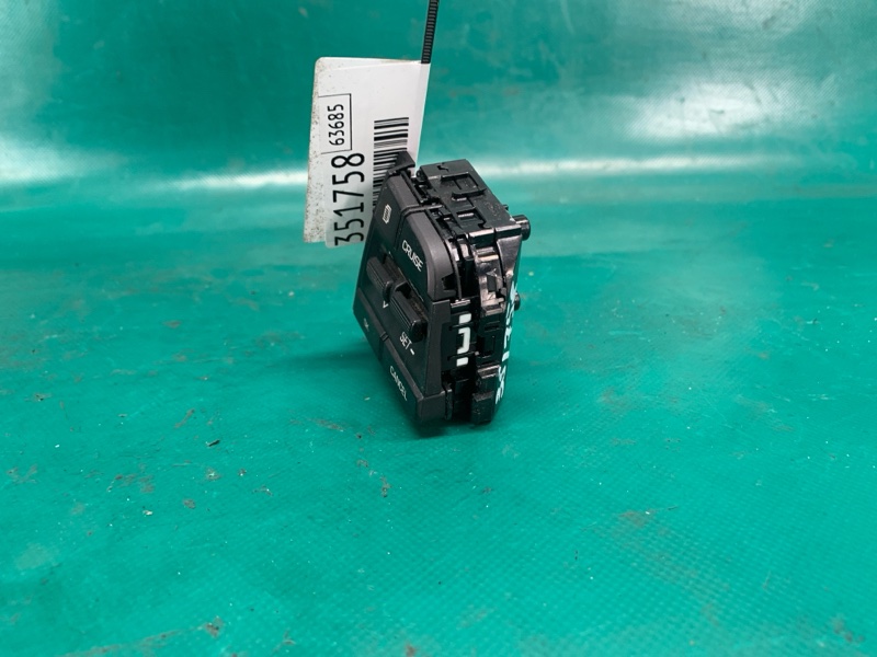 Кнопки на руль правые ELANTRA AD 16- 2016 2.0 G4NH