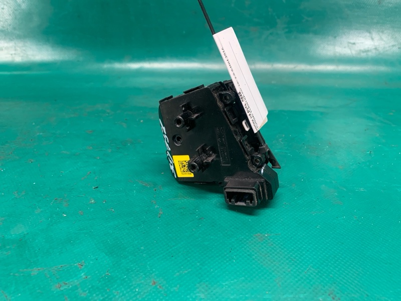 Кнопки на руль правые HYUNDAI ELANTRA AD 16- 2.0 G4NH