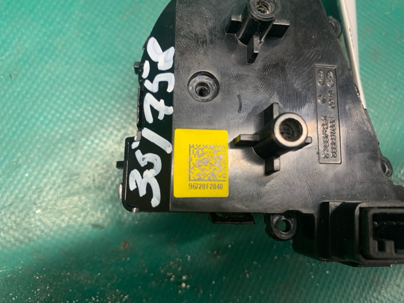 Кнопки на руль правые ELANTRA AD 16- 2016 2.0 G4NH