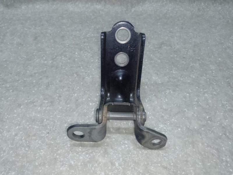 Петля двери нижняя задняя правая SUBARU FORESTER 12-19 2013 2.5 FB25B 60479FG021 Б/У