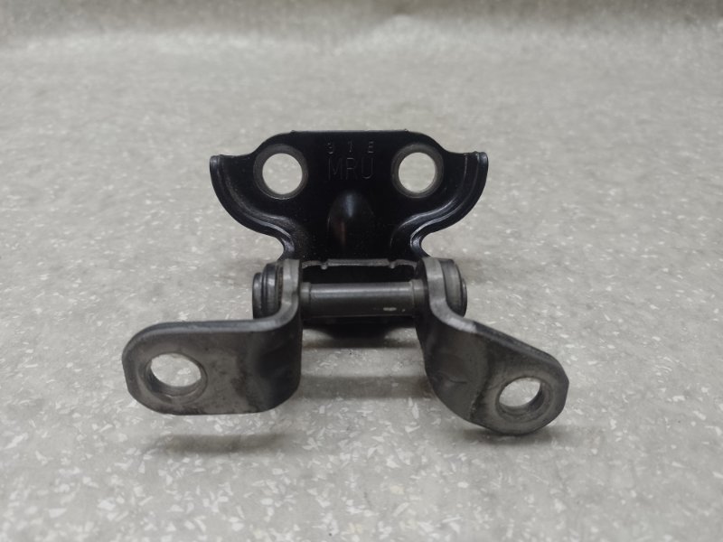 Петля двери верхняя задняя левая FORESTER 12-19 2013 2.5 FB25B Петля двери верхняя задняя левая FORESTER 12-19 2013 2.5 FB25B