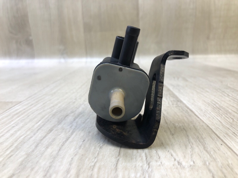 Клапан электромагнитный (вакуумный) TOYOTA SIENNA 11-16 3.5 2GR-FE