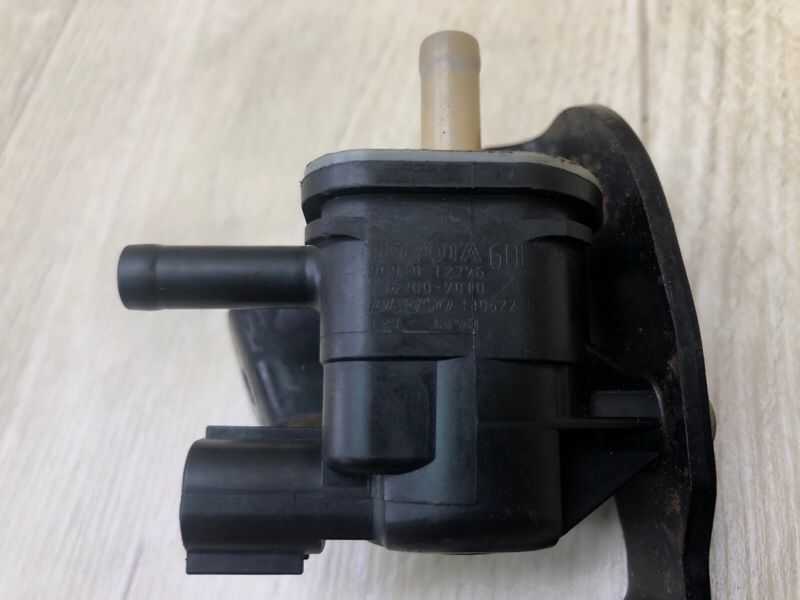 Клапан электромагнитный (вакуумный) SIENNA 11-16 2014 3.5 2GR-FE