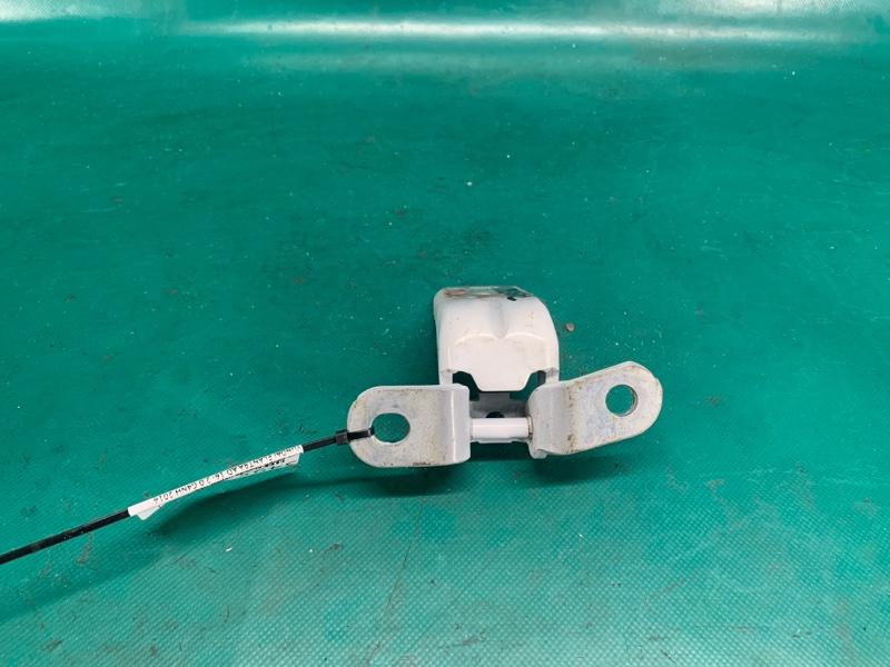 Запчасть петля двери нижняя передняя левая HYUNDAI ELANTRA AD 16- 2016 2.0 G4NH 793102V000 Б/У Петля двери нижняя передняя левая HYUNDAI ELANTRA AD 16- 2016 2.0 G4NH 793102V000 Б/У