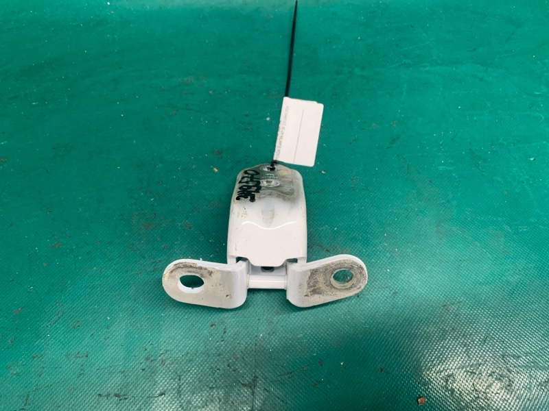 Запчасть петля двери нижняя задняя левая HYUNDAI ELANTRA AD 16- 2016 2.0 G4NH 793102E000 Б/У Петля двери нижняя задняя левая HYUNDAI ELANTRA AD 16- 2016 2.0 G4NH 793102E000 Б/У