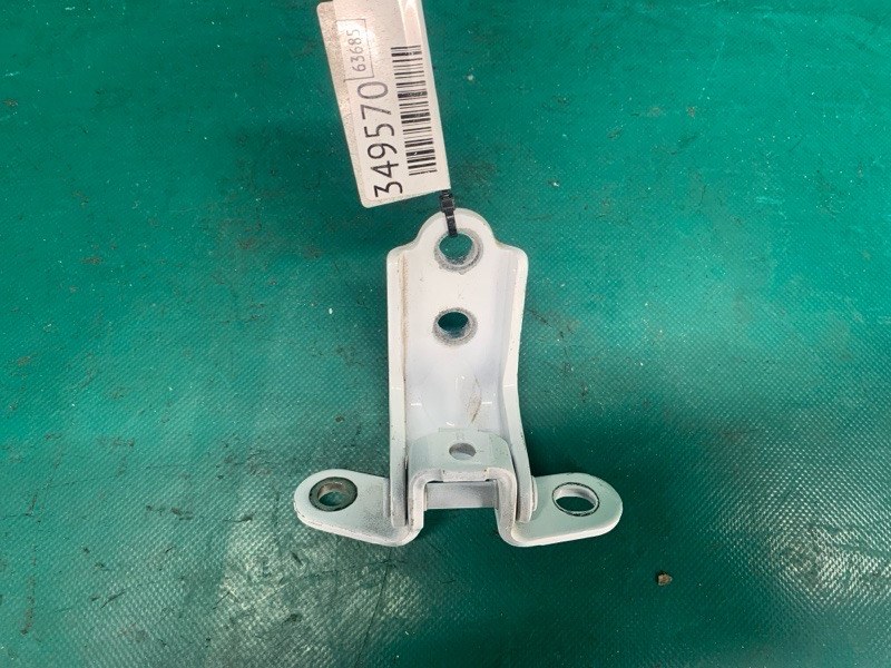 Петля двери нижняя задняя левая ELANTRA AD 16- 2016 2.0 G4NH Петля двери нижняя задняя левая ELANTRA AD 16- 2016 2.0 G4NH