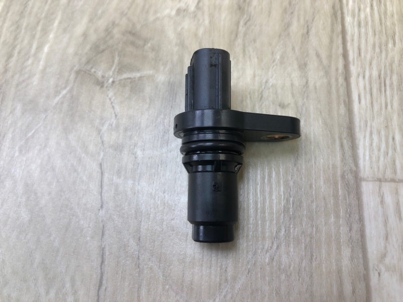 Датчик положения распредвала TOYOTA SIENNA 11-16 2014 3.5 2GR-FE 90919-05060 Б/У