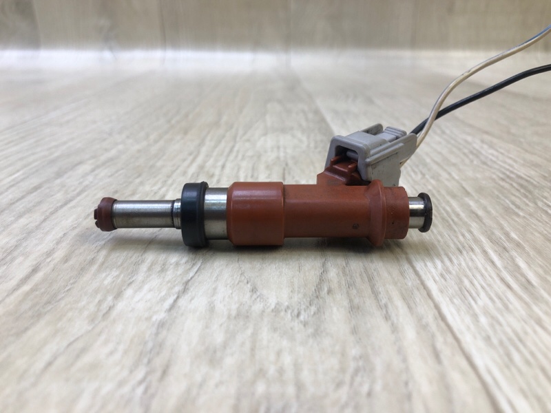 Форсунка топливная SIENNA 11-16 2014 3.5 2GR-FE Форсунка топливная SIENNA 11-16 2014 3.5 2GR-FE