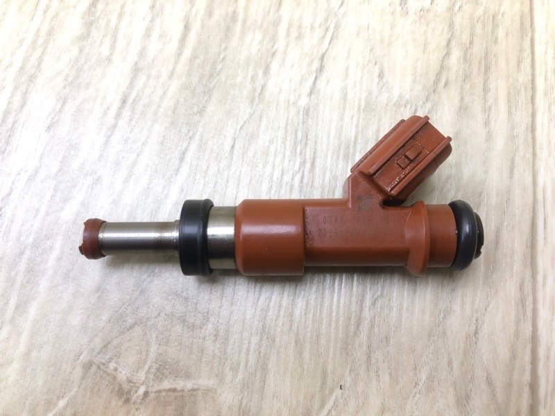 Форсунка топливная TOYOTA SIENNA 11-16 3.5 2GR-FE Форсунка топливная TOYOTA SIENNA 11-16 3.5 2GR-FE