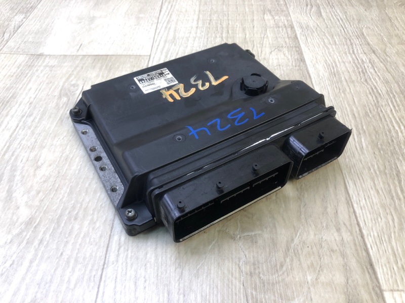 Запчасть блок управления двигателем TOYOTA SIENNA 11-16 2014 3.5 2GR-FE 89661-08410 Б/У Блок управления двигателем TOYOTA SIENNA 11-16 2014 3.5 2GR-FE 89661-08410 Б/У