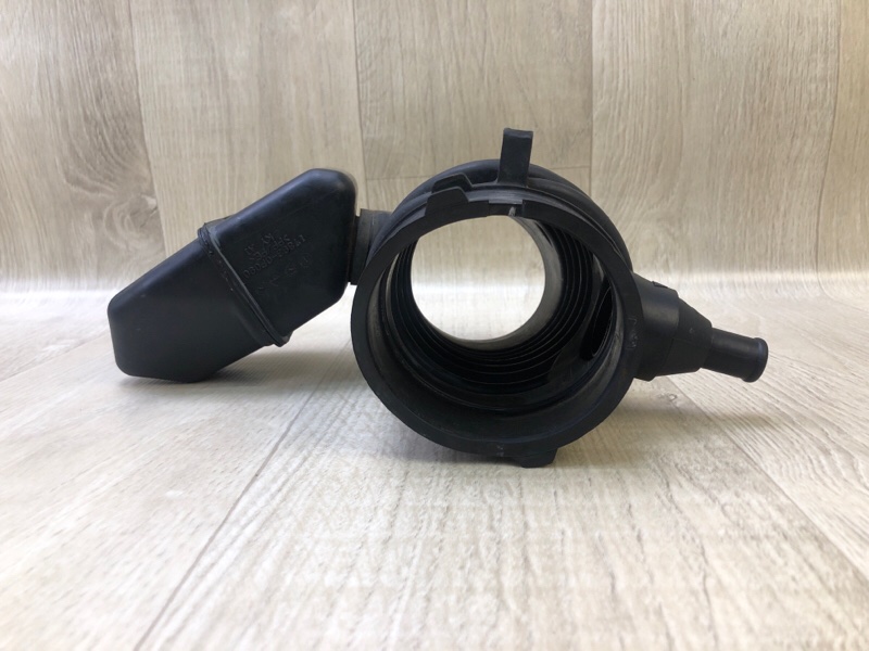 Патрубок воздушного фильтра SIENNA 11-16 2014 3.5 2GR-FE