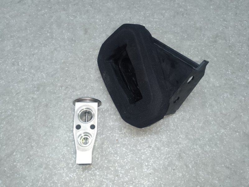 Клапан кондиционера FORESTER 12-19 2013 2.5 FB25B