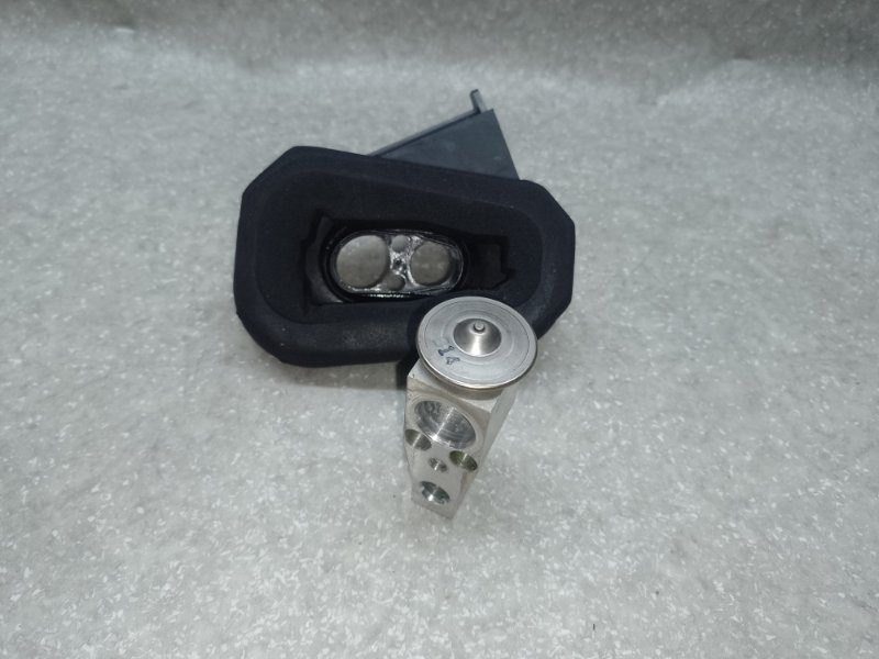 Клапан кондиционера FORESTER 12-19 2013 2.5 FB25B