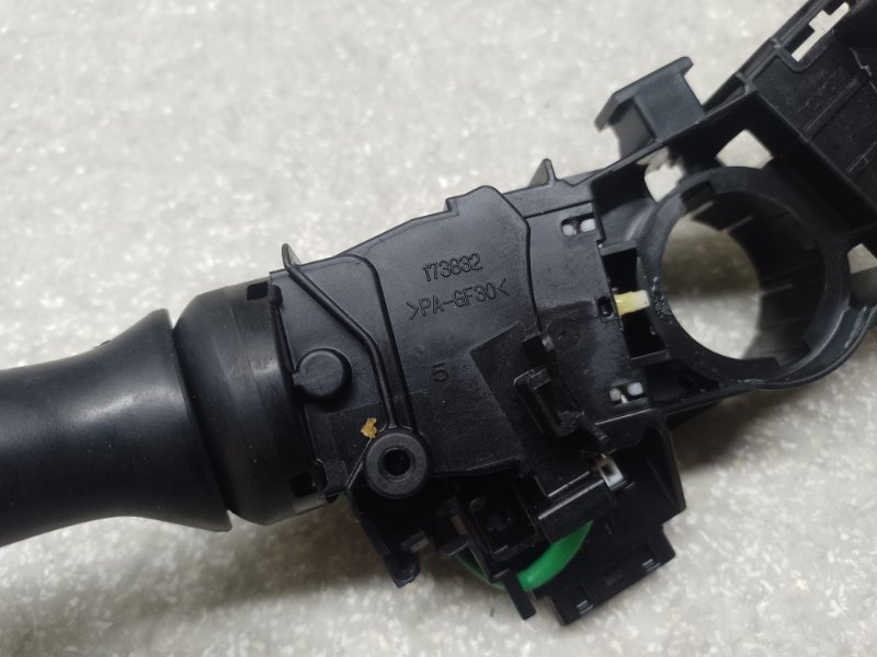 Подрулевой переключатель левый FORESTER 12-19 2013 2.5 FB25B