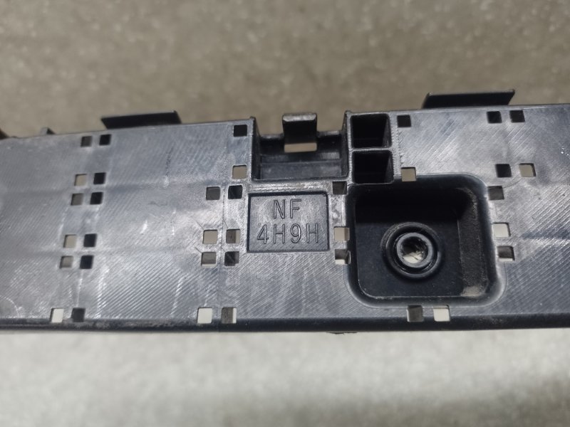 Кронштейн заднего бампера правый SUBARU FORESTER 12-19 2.5 FB25B