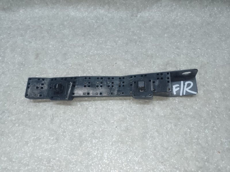 Кронштейн переднего бампера (на крыле) правый FORESTER 12-19 2013 2.5 FB25B