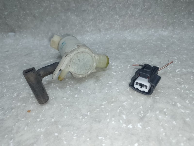 Насос омывателя стекла передний FORESTER 12-19 2013 2.5 FB25B Насос омывателя стекла передний FORESTER 12-19 2013 2.5 FB25B