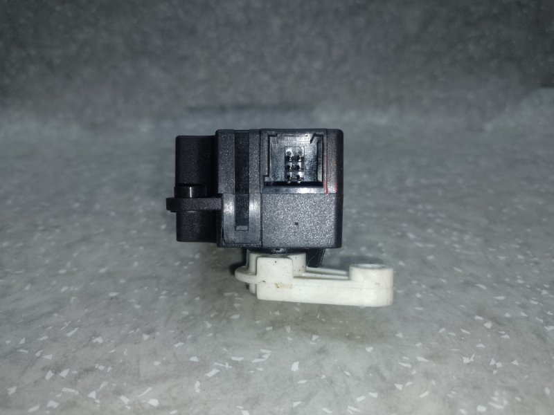 Моторчик заслонки печки SUBARU FORESTER 12-19 2.5 FB25B Моторчик заслонки печки SUBARU FORESTER 12-19 2.5 FB25B