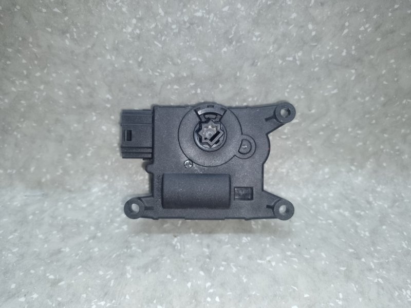 Моторчик заслонки печки SUBARU FORESTER 12-19 2013 2.5 FB25B 72131FJ000 Б/У
