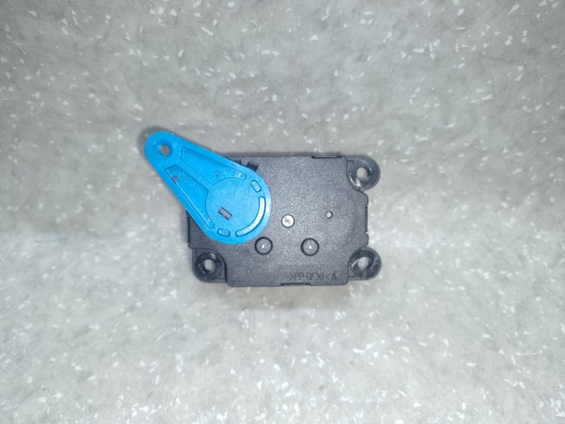 Моторчик заслонки печки SUBARU FORESTER 12-19 2013 2.5 FB25B 72131YC011 Б/У