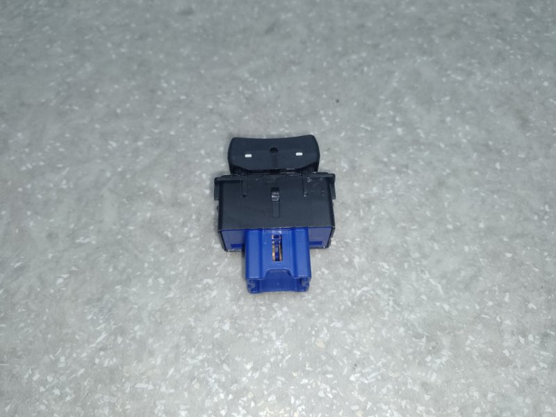 Кнопка обогрева сидений передняя левая FORESTER 12-19 2013 2.5 FB25B