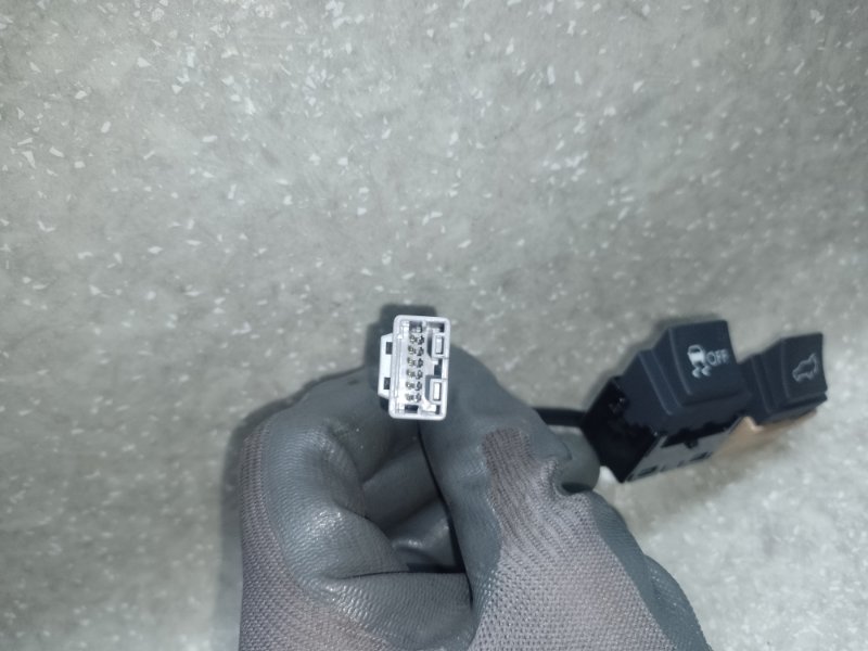 Кнопка открывания багажника внутренняя SUBARU FORESTER 12-19 2.5 FB25B