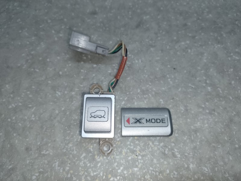 Кнопка SUBARU FORESTER 12-19 2013 2.5 FB25B 83211SG010 Б/У