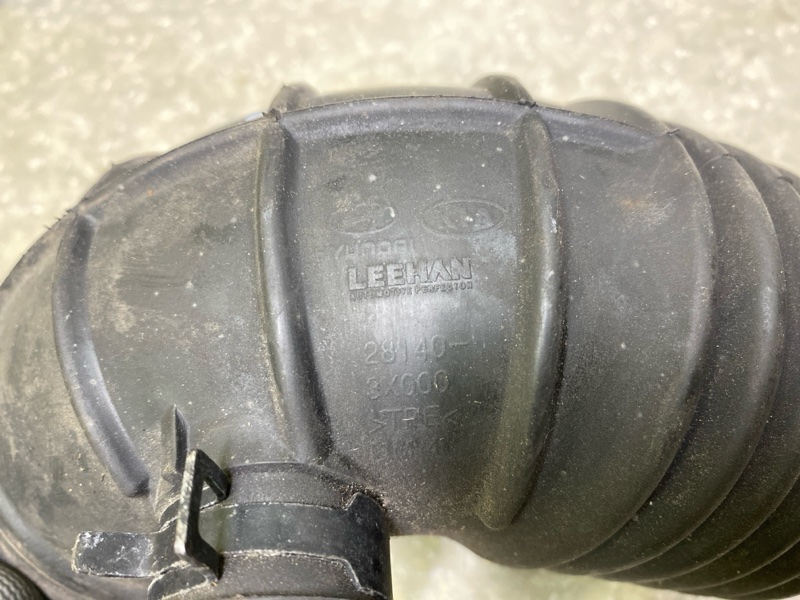 Патрубок воздушного фильтра ACCENT RB 10- 2014 ХЭТЧБЭК 1.6 G4FD Патрубок воздушного фильтра ACCENT RB 10- 2014 ХЭТЧБЭК 1.6 G4FD