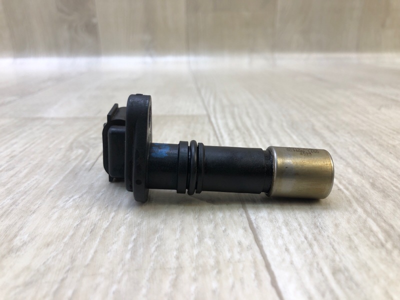 Датчик положения коленвала TOYOTA TACOMA 05-15 4.0 1GRFE