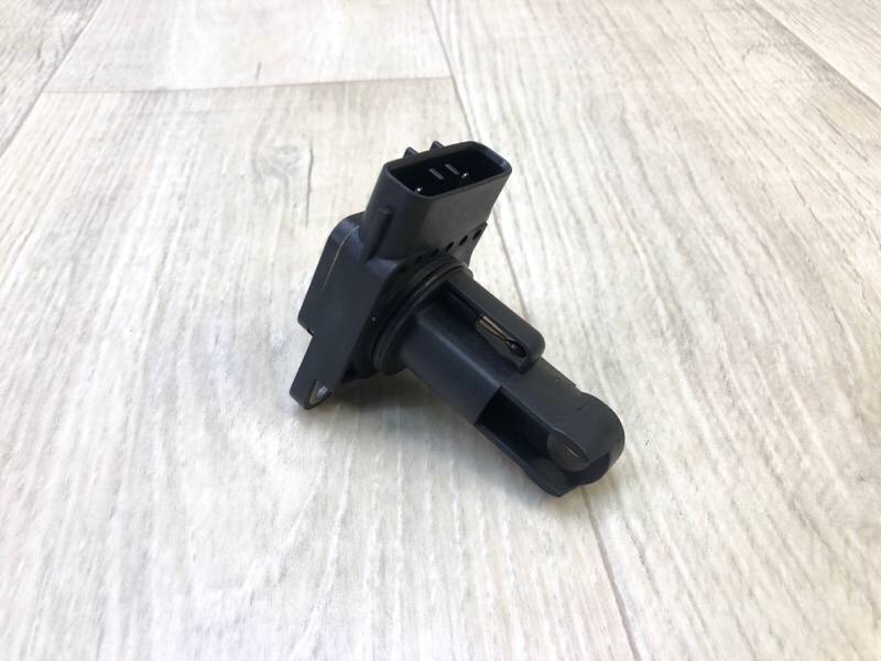 Расходомер воздуха TOYOTA TACOMA 05-15 2015 4.0 1GRFE 22204-22010 Б/У