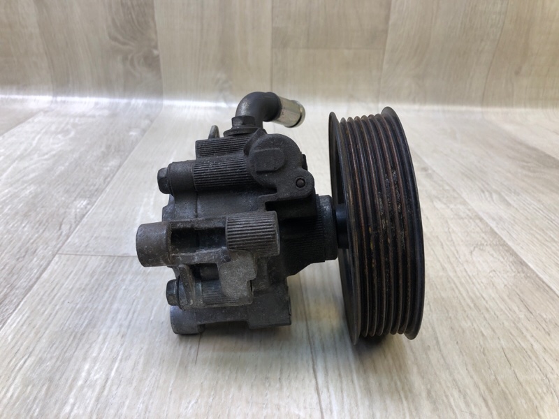 Насос ГУР TOYOTA TACOMA 05-15 4.0 1GRFE