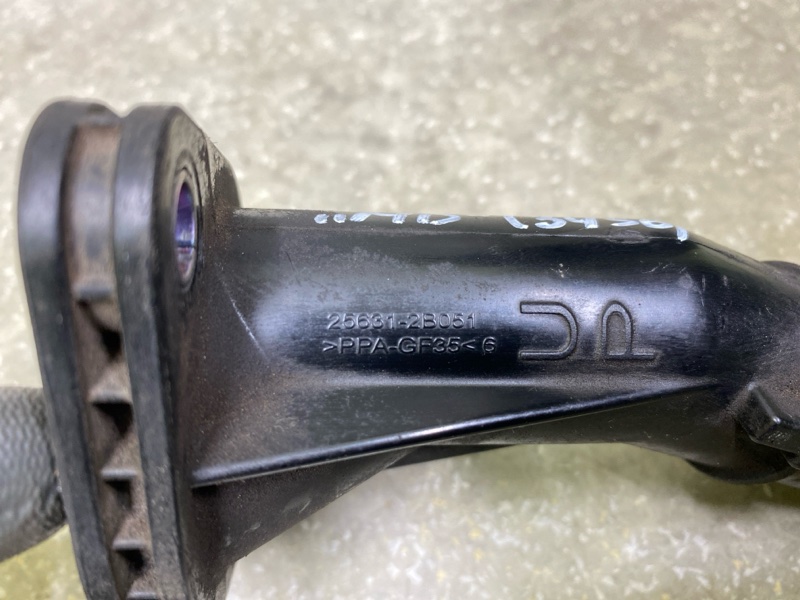 Крышка термостата HYUNDAI ELANTRA MD 10-15 1.8 G4NB Крышка термостата HYUNDAI ELANTRA MD 10-15 1.8 G4NB