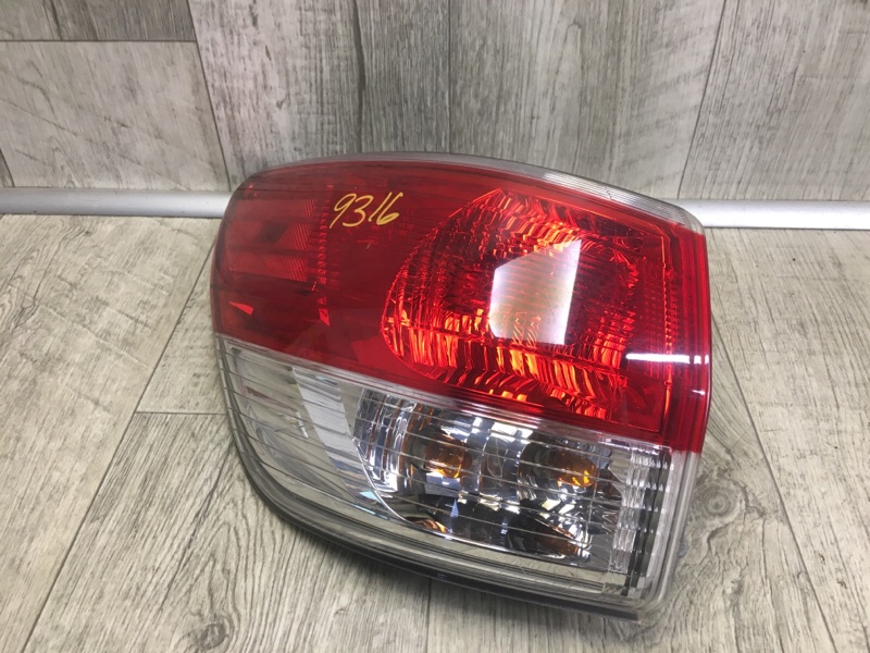 Фонарь наружный левый PATHFINDER R52 12-21 2013 3.5 VQ35DE