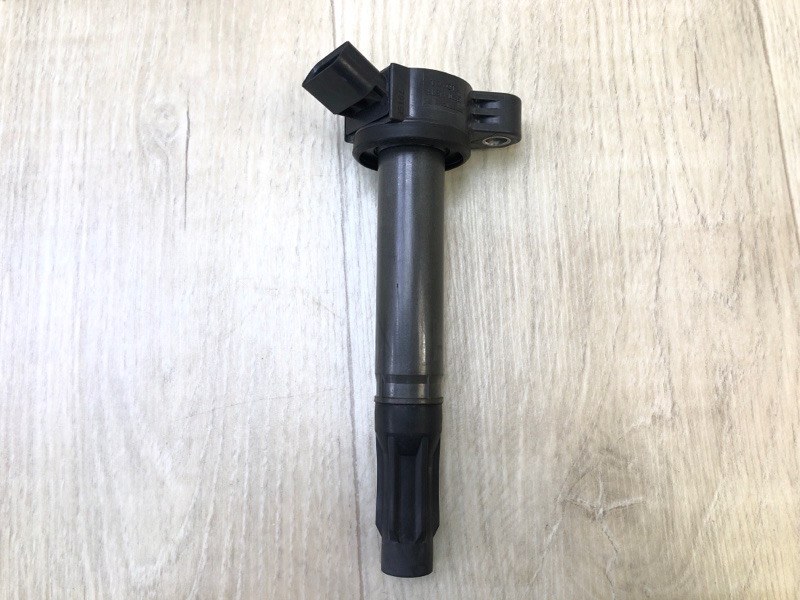 Запчасть катушка зажигания TOYOTA CAMRY 40 06-11 2007 3.5 2GR-FE 90919-02251 Б/У Катушка зажигания TOYOTA CAMRY 40 06-11 2007 3.5 2GR-FE 90919-02251 Б/У