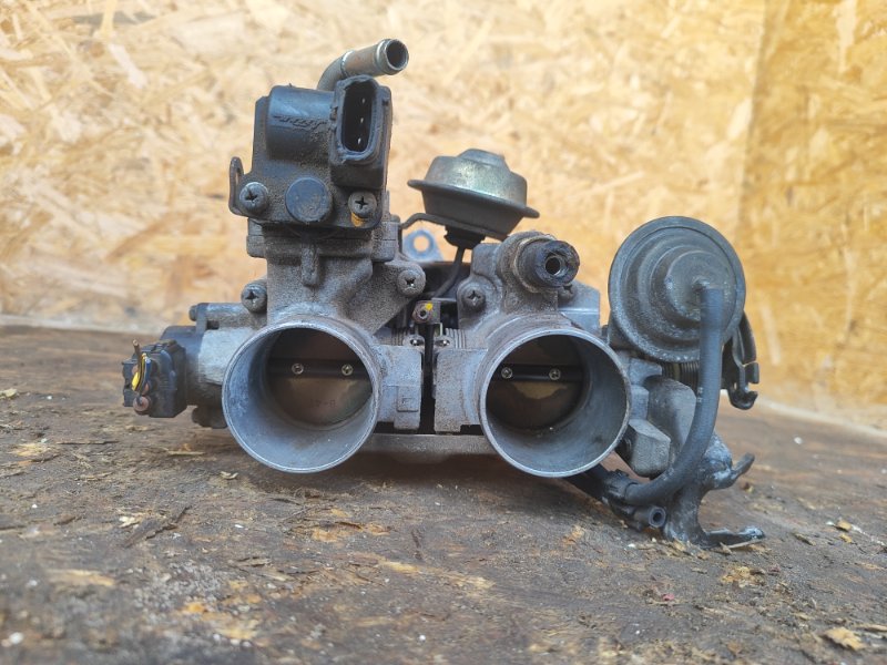 Дроссельная заслонка LEXUS RX300 98-03 22210-20130 Б/У