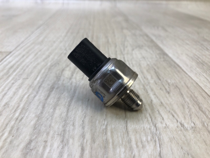 Датчик давления топлива VOLKSWAGEN TIGUAN 16-23 2018 DGUA 2.0 06L 906 054 E Б/У