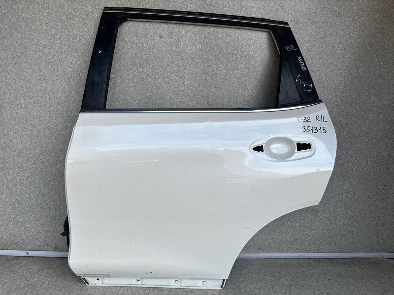 Дверь задняя левая NISSAN X-TRAIL/ROGUE T32 13-20 82101-4BA0A Б/У