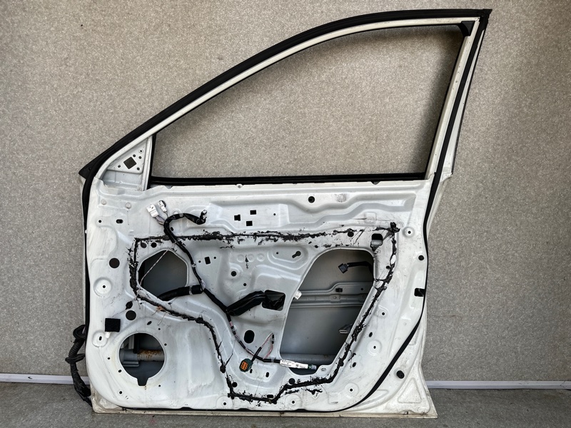 Дверь передняя правая X-TRAIL/ROGUE T32 13-20