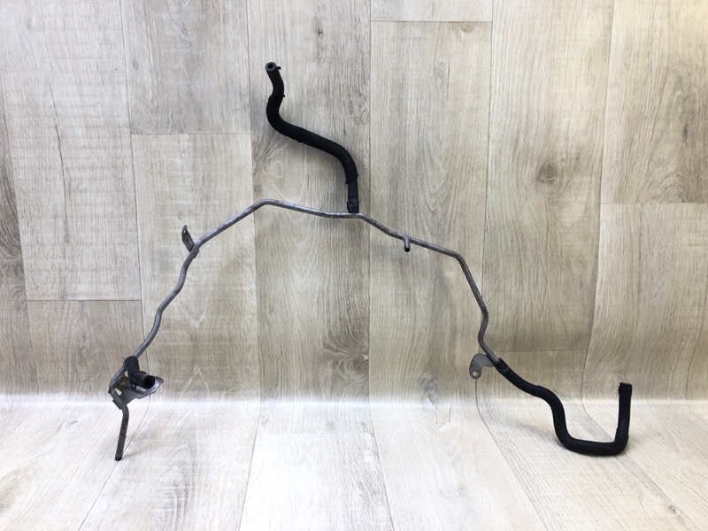 Патрубок системы охлаждения VOLKSWAGEN TIGUAN 16-23 2018 DGUA 2.0 06K 121 075 BA Б/У