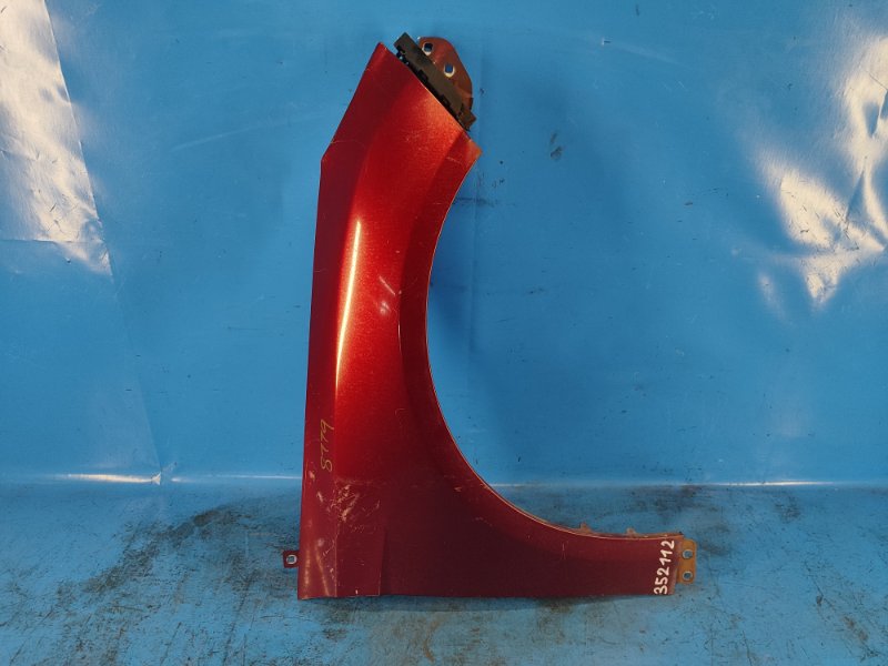 Крыло переднее правое FORD FOCUS 10-18 2013 2.0 C20HDEX BM5Z-16005-B Б/У