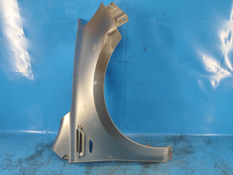 Крыло переднее правое SUZUKI KIZASHI 09-14 5760057810 Б/У
