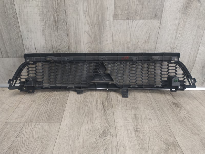 Решетка радиатора OUTLANDER XL 05-13 2010 3.0 6B31