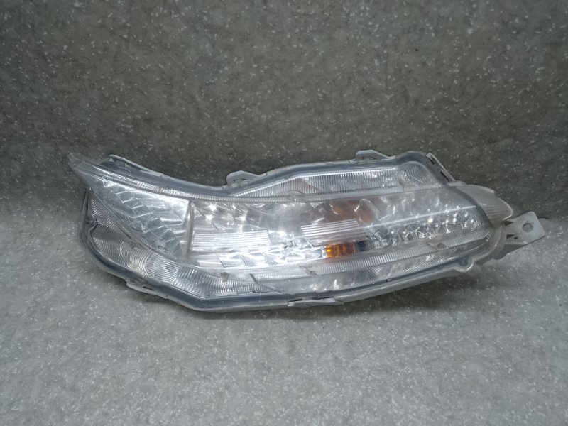 Указатель поворота передний правый TOYOTA CAMRY 55 14-17 2014 2.5 2ARFE 81510-06050 Б/У