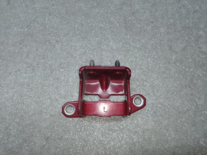 Петля двери верхняя задняя левая NISSAN X-TRAIL/ROGUE T32 13-20 2016 2.5 QR25DE 82401-3NA1A Б/У