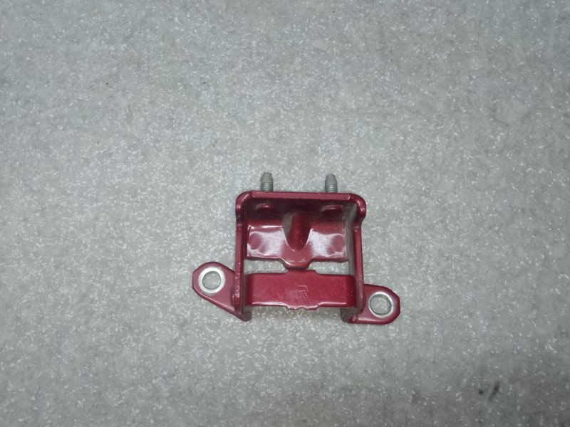 Петля двери верхняя задняя правая NISSAN X-TRAIL/ROGUE T32 13-20 2016 2.5 QR25DE 82400-3NA1A Б/У