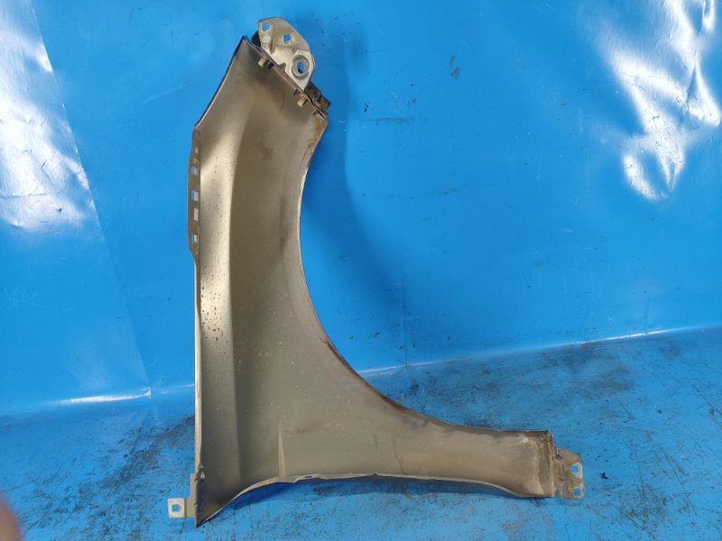 Крыло переднее левое FOCUS 10-18