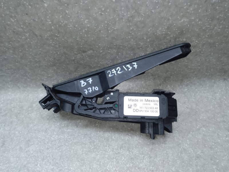 Педаль газа PASSAT B7 11-15 2012 CBTA 2.5L