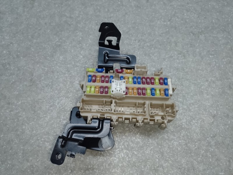 Блок предохранителей салон NISSAN X-TRAIL/ROGUE T32 13-20 2016 2.5 QR25DE 24350-4CL0B Б/У