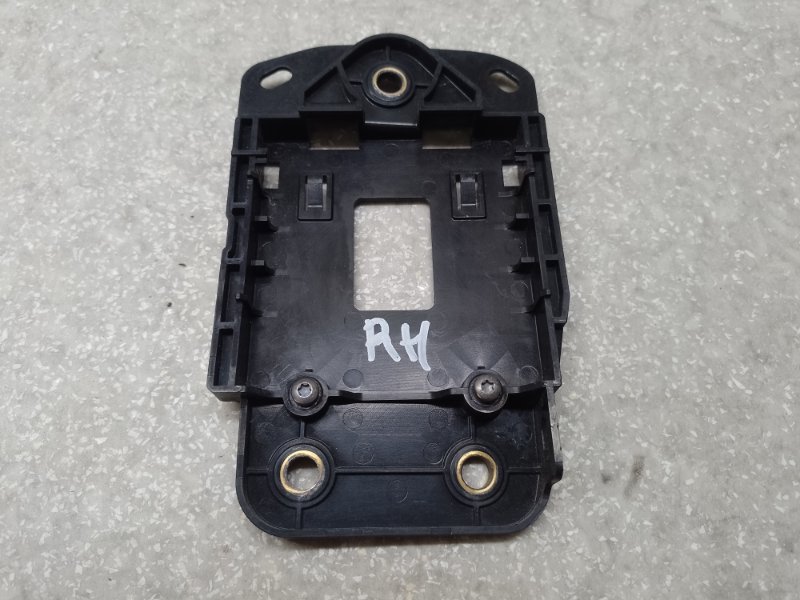 Кронштейн датчика слепых зон задний правый NISSAN X-TRAIL/ROGUE T32 13-20 2016 2.5 QR25DE 28452-9PB0F Б/У